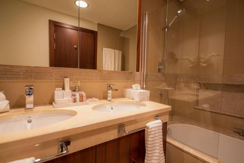 First Class 3Br With Full Burj Khalifa And Fountain View Dubái Exterior foto