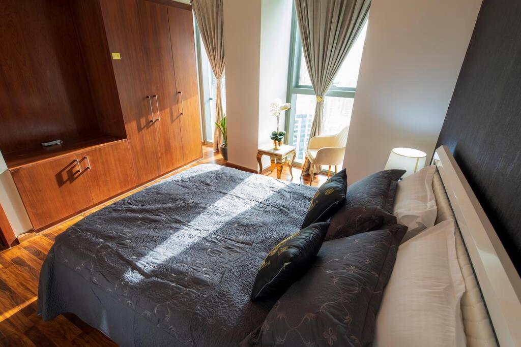 First Class 3Br With Full Burj Khalifa And Fountain View Dubái Exterior foto